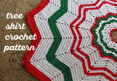 Christmas Tree Skirt - Free Crochet Pattern Christmas Tree Skirt Crochet Pattern, Crochet Tree Skirt, Christmas Tree Skirts Patterns, Crochet Christmas Tree, Skirt Pattern Free, Tree Skirt Pattern, Xmas Tree Skirts, Crocheted Christmas, Crochet Tree