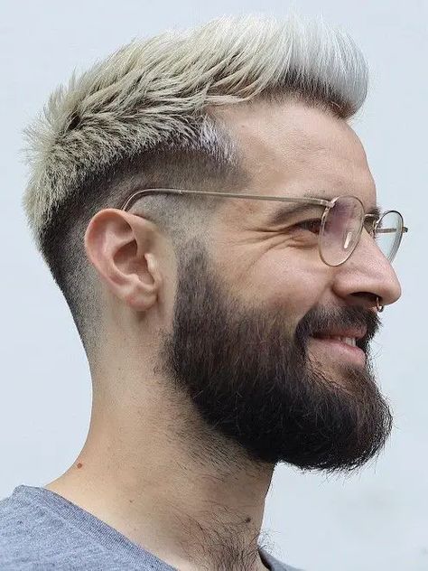 Embracing the Silver Streaks: The Rise of White Hair Color for Men 2023 - mens-club.online Classic Hair Color, French Crop Haircut, Hair Color For Men, Men's Hair Color, Temple Fade, Dyed Bangs, Silver Fox Hair, French Crop, Men Blonde Hair