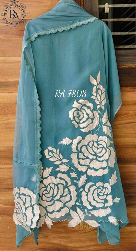 Painting Ideas On Kurtis, Fabric Painting Ideas On Kurtis, Hand Painted Suits Designs, Aplic Work Design Kurti, Fabric Painting Designs For Kurtis, Handpainted Suits, Aplic Work, Kurti Designs Latest, Dress Design Patterns