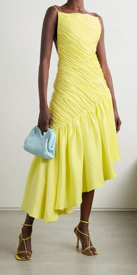 Yellow Fashion, 2024 Collection, Classy Dress, Chic Dress, Yellow Dress, Net A Porter, Classy Outfits, Spring Summer Fashion, Linen Blend