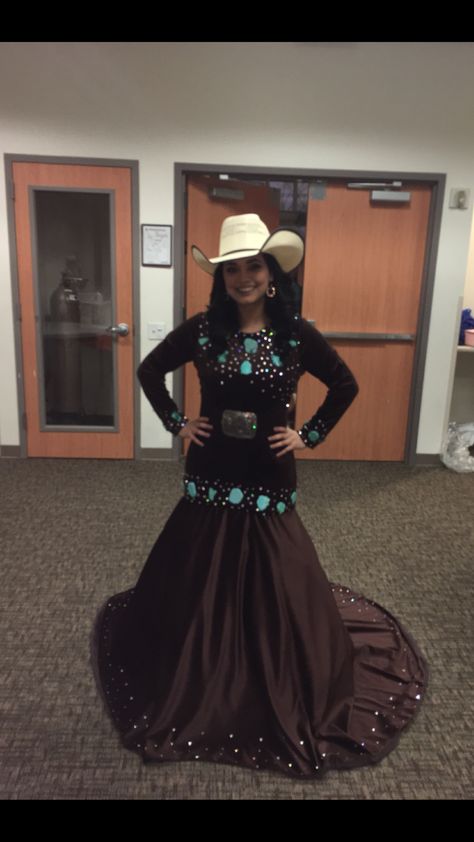 Rodeo Queen Interview Outfit, Rodeo Queen Dress, Formal Cowgirl Outfits, Rodeo Queen Outfits, Rodeo Queen Clothes, Mother Of Groom Outfits, Rodeo Dress, Rodeo Chic, Queen Outfits