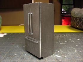 Dollhouse Miniature Furniture - Tutorials | 1 inch minis: 1 INCH SCALE CONTEMPORARY STAINLESS REFRIGERATOR TUTORIAL - How to make a 1 inch scale refrigerator from mat board. Diy Miniature Dollhouse Fridge, Modern Fridge, Diy Minatures, Cabinet Dollhouse, Stainless Refrigerator, Dollhouse Furniture Tutorials, Dollhouse Tutorials, Dollhouse Miniature Tutorials, Doll Furniture Diy