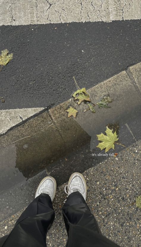 Rain Morning Aesthetic, Rain Morning Rainy Days, Umbrella Aesthetic Rainy Days, Rainy Season Caption, Rain Aesthetic Instagram Story, Rainy Day Insta Story, Morning Rain Snapchat Stories, Raining Day Aesthetic, Rain Umbrella Aesthetic