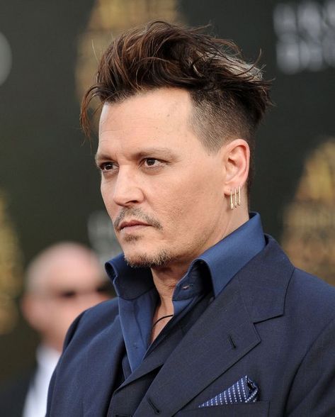 Alice 2016 Johnny Depp Haircut, Johnny Depp News, Johnny Depp Hairstyle, Haircuts For Balding Men, Johnny Depp Style, Kaptan Jack Sparrow, Bald With Beard, Young Johnny Depp, Johnny Depp Pictures