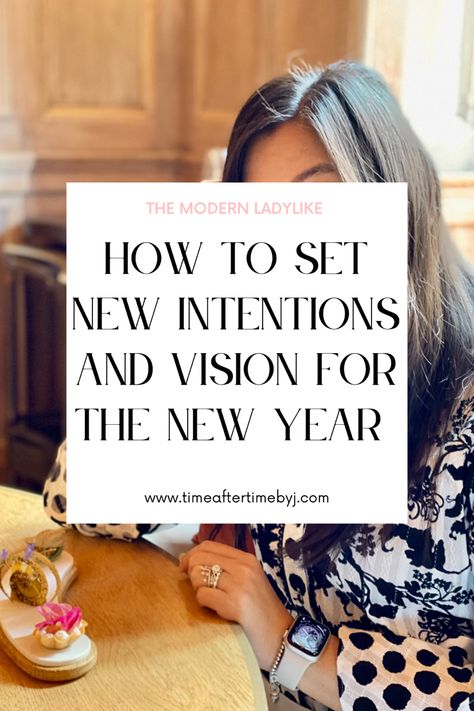 How to set new vision for the new year? Reset yourself goals and strategy in three easy steps. Make reflect, refine and elevate your new year vision and habit. #newyearsresolutions #2023 #goalsetting How To Set New Years Goals, New Year Intention Setting, New Year New Chapter, New Year Reset, Reset Yourself, Year Reset, Simple Weekly Planner, Low Self Confidence, Blog Schedule