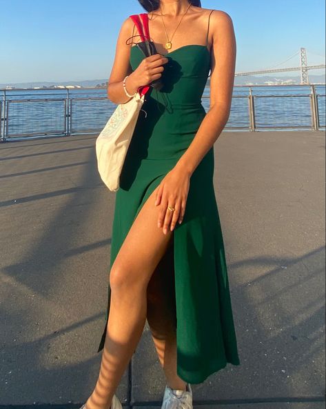 Green Summer Sundress, Fitted Green Sundress, Green Sundress Aesthetic, Sundresses Aesthetic, Green V-neck Sundress For Day Out, Sun Dresses Aesthetic, Green V-neck Sundress For The Beach, Green Sundress, Green Summer Dresses