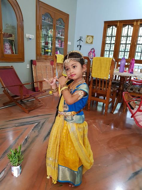 Photoshoot Boy, Simple Flower Design, Baby Photoshoot Boy, Net Dress, Mobile Price, Birthday Girl Dress, Radha Rani, Fancy Dress For Kids, Simple Flower