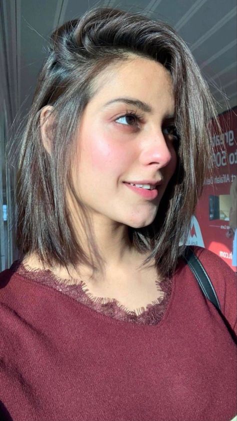 Traditional Hairstyle, Iqra Aziz, Bollywood Hairstyles, Hair Tutorials Easy, Shot Hair Styles, Curly Hair Tips, How To Look Classy, Aesthetic Girl, Bob Hairstyles