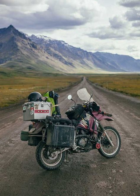 Motorcycle adventure travelling - Make life a ride Motorcycle Camping Gear, Klr 650, Motorcycle Adventure, Motorcycle Custom, Bike Travel, Adventure Motorcycle, Dual Sport Motorcycle, Motorcycle Camping, Motorcycle Travel