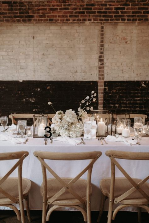 Neutral Winter Wedding, Timeless White Wedding, White Wedding Table Decor, Wedding Table Decor Ideas, White Wedding Table, Neutral Wedding Inspiration, Monochromatic Wedding, Industrial Wedding Inspiration, Rehearsal Dinner Favors