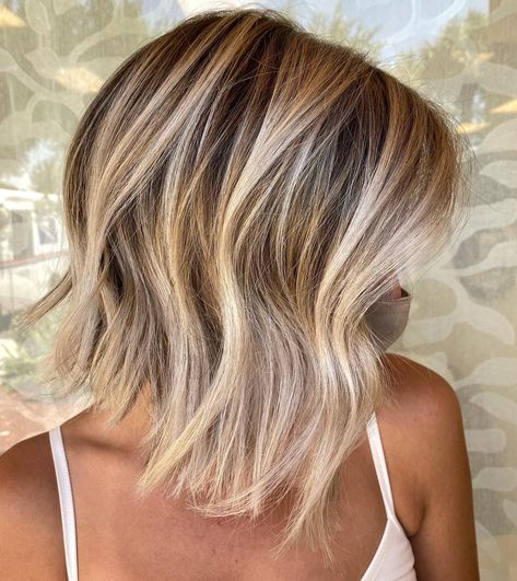 Warm Caramel Blonde Balayage Highlights Best Blonde Highlights, Hair Balayage Ideas, Blonde Highlights With Lowlights, Hair Balayage Highlights, Sand Blonde, Blonde Highlights Ideas, Chunky Blonde Highlights, White Blonde Highlights, Balayage Ideas