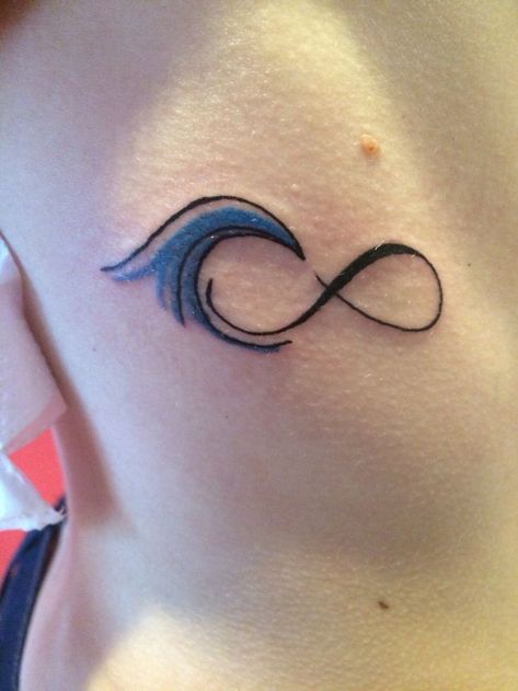 Sea Tattoo Ideas Minimal, Tattoo Swimming, Infinite Tattoo, Spanish Beauty, Swimming Tattoo, Waves Symbol, Starfish Tattoo, Wave Tattoo Design, Surf Tattoo