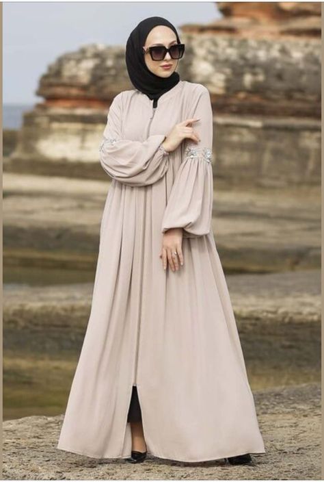 Turkish Abaya Designs, Beige Hijab, Turkish Abaya, Hijab Turkish, Turkish Dress, Muslim Fashion Dress, Abaya Designs, Muslim Fashion Outfits, Abaya Fashion