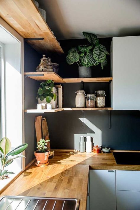 Corner shelves kitchen