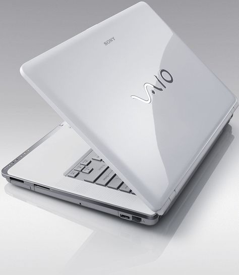 Work laptop Laptop Sale, Sony Vaio Laptop, School Shopping List, Old Laptop, Laptop Design, Refurbished Laptops, Sony Vaio, Laptops For Sale, Must Have Gadgets