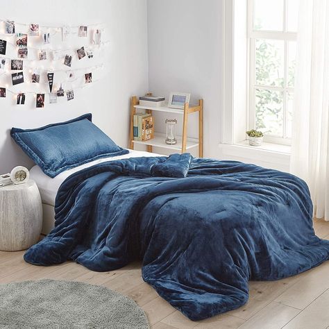 Cozy up to this oversized comforter set from Coma Inducer. Made of plush coral fleece, the navy set includes a polyester-filled comforter, and two matching shams. Choose from three sizes to fit your bedding needs. Blue Dorm Room, College Comforter, Dorm Comforters, Blue Dorm, Oversized Comforter, Navy Bedding, Dorm Room Wall Decor, Blue Comforter, Dorm Room Walls