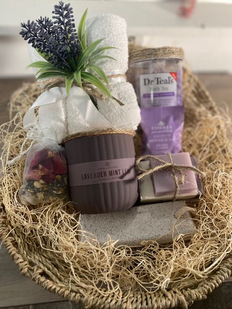 Diy Spa Kit Gift, Client Gift Ideas, Lavender Gift Basket, Relaxation Gift Basket, Massage Gift Certificate, Bunco Ideas, Spa Gift Certificate, Diy Lavender, Spa Basket