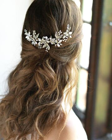 Aviana Wedding Back Comb - Shop Bridal Headpieces | Dareth Colburn Y2k Curly Hair, Hairstyles Y2k, Floral Wedding Hair, Curly Hair Hairstyles, Y2k Hairstyles, Curls Hairstyles, Simple Wedding Hairstyles, Crystal Hair Comb, Short Wedding Hair