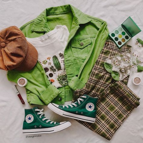 Retro Green Outfit, Converse Outfits, Makeover Bedroom, Golden Girl, Green Outfit, Converse Sneakers, Mode Inspo, Really Cute Outfits, Character Outfits