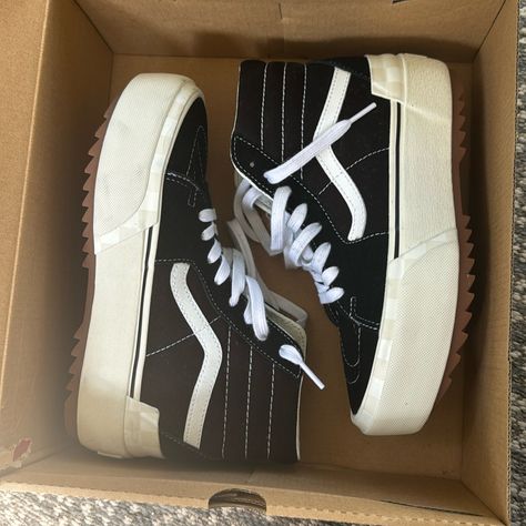 Brand New Never Worn Casual Vans Platform Skate Shoes, Trendy Lace-up Platform Sneakers For Skateboarding, White Platform Lace-up Skate Shoes, Leather Lace-up Platform Skate Shoes, Vans High-top Platform Skate Shoes, Vans Black And White, Vans Sk8 Hi, Vans Black, Shoes Vans