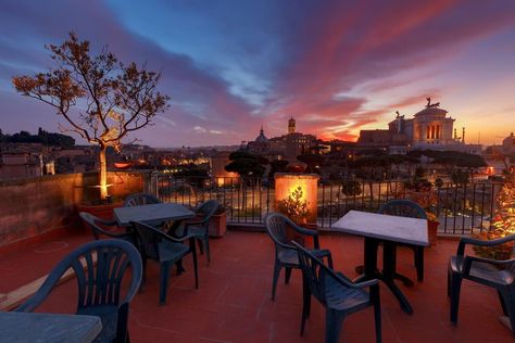 Best Rose Wine, Best Rooftop Bars, Watching The Sunset, Rooftop Bars, Roman Forum, Piazza Navona, Local Beer, Roof Top, Bar Top