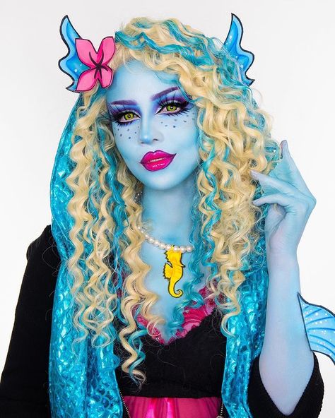 Charlotte Roberts в Instagram: «Monster High pt2: Lagoona Blue 🌊» Monster High Halloween Costumes, Charlotte Roberts, Monster High Makeup, Monster High Halloween, Monster High Cosplay, Laguna Blue, Arte Monster High, Moster High, Lagoona Blue