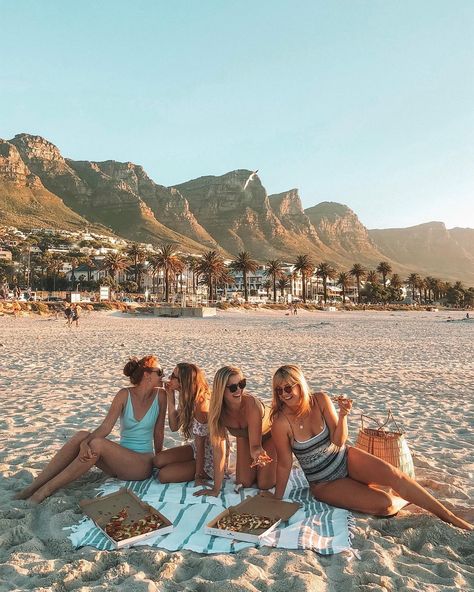 Pizza Picnic, Cape Town Travel Guide, Girls Beach Trip, Cape Town Travel, Girlfriends Getaway, Friend Vacation, Beach Necessities, Panama City Beach Florida, Girls Vacation