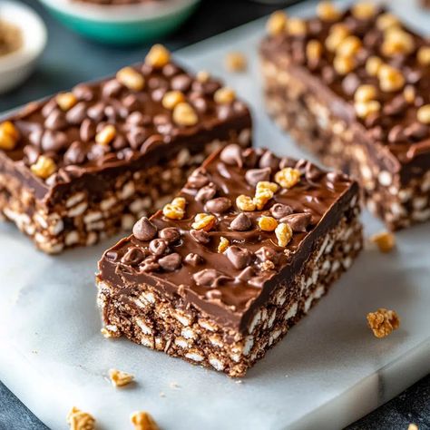 No-Bake Homemade Crunch Bars Recipe - Homemade Crunch Bars, Crunch Bars Recipe, Crunch Bars, Krispie Treats Recipe, Crunch Bar, Chocolate Crunch, No Bake Bars, Mexican Food Recipes Easy, Melting Chocolate Chips