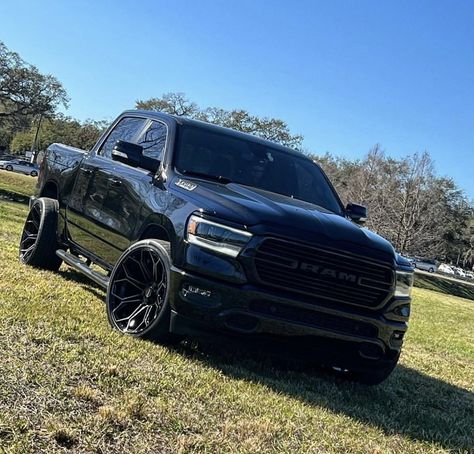 Luxury Cars Inside, Gmc Truck Accessories, Dodge Ram Sport, Dodge Ram 1500 Hemi, Ram 1500 Custom, Inside The Car Aesthetic, Car Aesthetic Interior, Cars Inside, Ram Trucks 1500