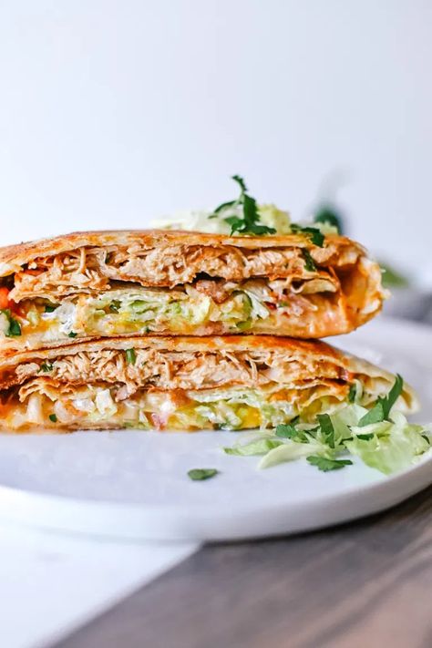 Chicken Crunch Wrap Supreme, Chicken Crunch Wrap, Pulled Chicken Recipes, Chicken Supreme, Crunch Wrap, Meatless Main Dishes, College Days, Pulled Chicken, Easy Pork