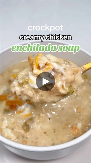 323K views · 2.1K shares | I need you to imagine a creamy chicken enchilada in soup form 🤤🤤 I love white chicken chili but this is next level 🔥 Macros shown at the end 💪🏼 this recipe is from my NEW cookbook—Balanced Bites (use code EARLYBIRD for a discount while it lasts 🥳🥳) If you don’t know what to do or where to start—get all my recipes in ONE spot and let’s crush our goals 🫶🏼 digital cookbooks + follow along fitness plans available at makaylathomas .com | MaKayla Kim Thomas | makayla_thomas_fit · Original audio Cheesey Chicken, Creamy Enchilada, Makayla Thomas, Cheesy Chicken Enchiladas, Facebook Recipes, White Chicken Enchiladas, Creamy Chicken Enchiladas, Fitness Plans, Healthy High Protein Meals