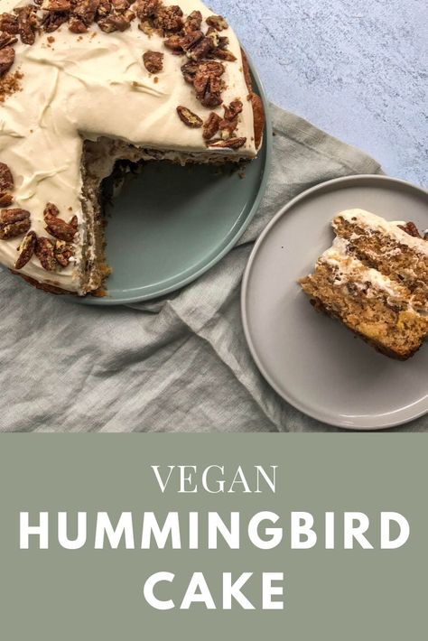 Vegan Hummingbird Cake, Patisserie Vegan, Vegan Cream Cheese Frosting, Hummingbird Cake, Vegan Cream, Vegan Cake Recipes, Cake Vegan, Desserts Vegan, Candied Pecans