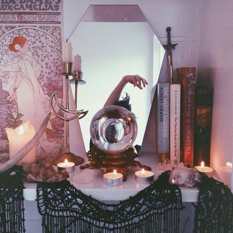 Witchcave inspiration x Witchy Room, Witch Room, Winter Trip, Witches Altar, Modern Witch, Witchy Decor, Witch Decor, Witch Aesthetic, Witchy Vibes