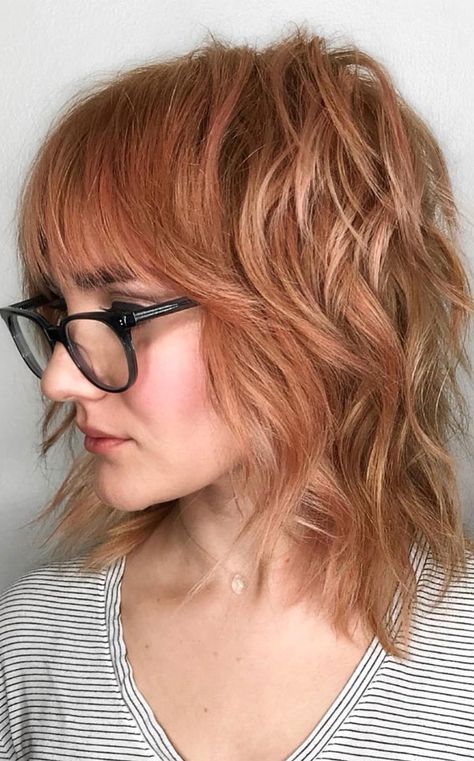 Best Shag Haircuts & Hairstyles To Rock In 2020 Shag Hairstyle, Long Shag Hairstyles, Shag Hair, Hair And Glasses, Modern Shag Haircut, Modern Shag, Medium Shag Haircuts, Long Shag, Short Shag Haircuts