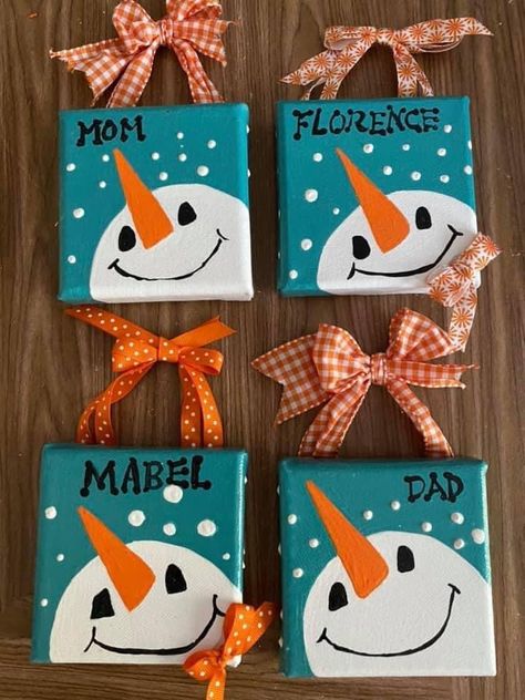 Mini Canvas Ornaments, Snowman Ideas, Canvas Ornaments, Ornaments For Kids, Parents Christmas, Christmas Gifts For Parents, Ornament Ideas, Christmas Things, Christmas Canvas