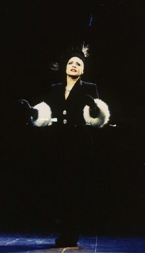 Patti LuPone as Norma Desmond. Norma Desmond, Patti Lupone, Sunset Blvd, Diva Dress, Sunset Boulevard, Hooray For Hollywood, Bette Davis, Header Photo, Musical Theatre