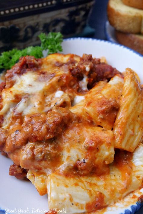 Rigatoni Baked Pasta With Ricotta, Rigatoni With Sausage And Chives, Ground Beef And Rigatoni Recipes, Italian Sausage Crumbles Recipes, Hamburger Italian Sausage Recipes, Hamburger Italian Recipes, Hamburger Rigatoni Recipes, Recipes With Rigatoni Pasta, Ground Beef And Pork Sausage Recipes