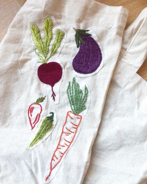 Beetroot Embroidery, Vegetable Garden Embroidery, Veggie Embroidery, Vegetable Embroidery, Food Embroidery, Stick And Stitch, Garden Embroidery, Patchwork Clothes, Textile Art Embroidery