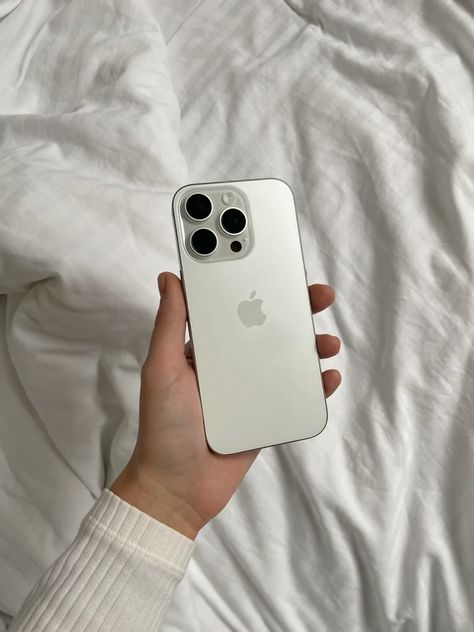 iPhone 16 pro white aesthetic Iphone 16 Pro White Titanium, Iphone 16 Pro Max White, Iphone 16 Pro White, Iphone 16 Pro Aesthetic, Iphone 16 White, New Iphone Aesthetic, Iphone Aesthetic, Iphone 3, Iphone Pro