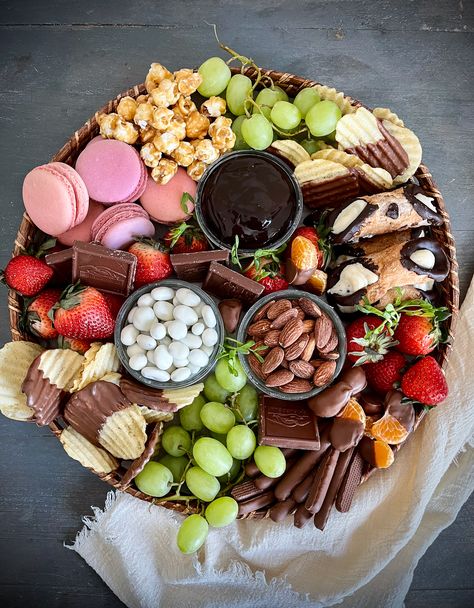 The Ultimate Dessert Grazing Board - Red Cottage Chronicles Dessert Grazing Board, Finger Desserts, Mini Macaron, Grazing Board, Dessert Platter, Party Food Buffet, Food Tech, Charcuterie Inspiration, Sleepover Food