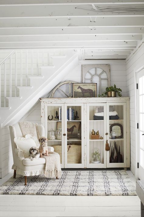 Maximize the space under your stairs with these clever storage ideas. #storageideas #underthestairstorage #staircaseideas Clever Storage Ideas, تحت الدرج, Muebles Shabby Chic, Understairs Storage, White Farmhouse, Stair Storage, Cozy Reading Nook, Clever Storage, Under Stairs