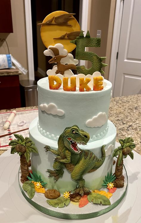 Dinosaur Cakes For Boys, Dino Birthday Cake, Dinosaur Cakes, T Rex Cake, Jurassic Park Birthday Party, Dinosaur Birthday Theme, Jurassic Park Birthday, Sharp Claws, Dinosaur Birthday Party Decorations