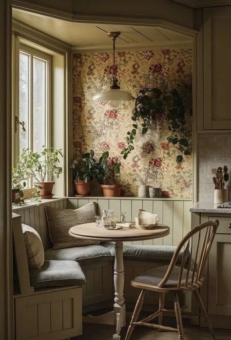 Casa Vintage, Style Deco, Cozy Kitchen, Dining Nook, Dream House Interior, Home Alone, Dream House Decor, Cottage Homes, House Inspo