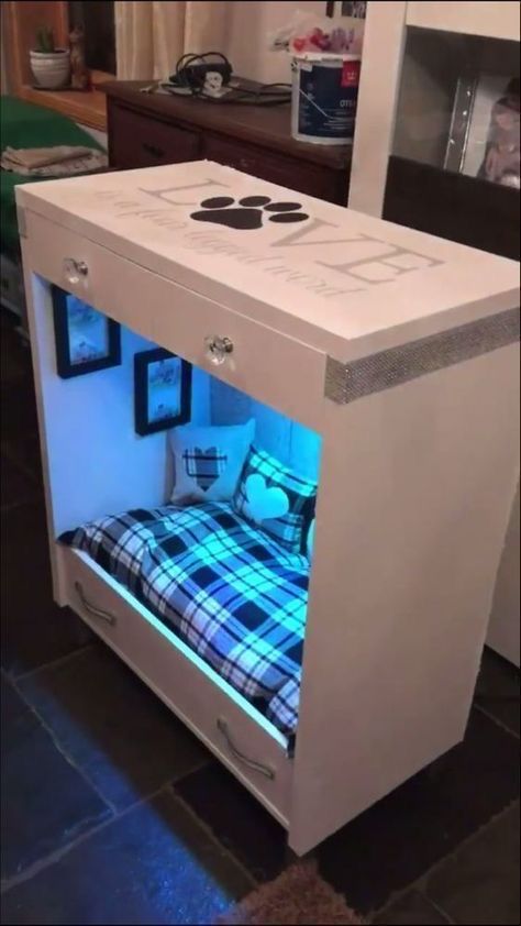 Katt Grejer, Dog Bedroom, Puppy Room, Dog Spaces, Dog House Diy, Diy Dog Bed, Cool Dog Beds, Animal Room, Dog Rooms