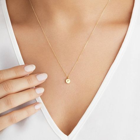 Small Gold Necklace, Chain Locket, Initial Disc Necklace, Jewelry Girl, Minimal Necklace, Coin Pendant Necklace, Shine Bright Like A Diamond, Minimal Jewelry, Disc Pendant