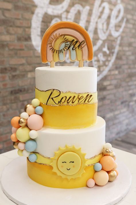 Here Comes The Sun Baby Shower Cake, Teal Cake, Sun Cake, Pregnancy Ideas, Sunshine Baby Showers, Baby Activity, Yellow Theme, Cake Inspo, Baptism Cake