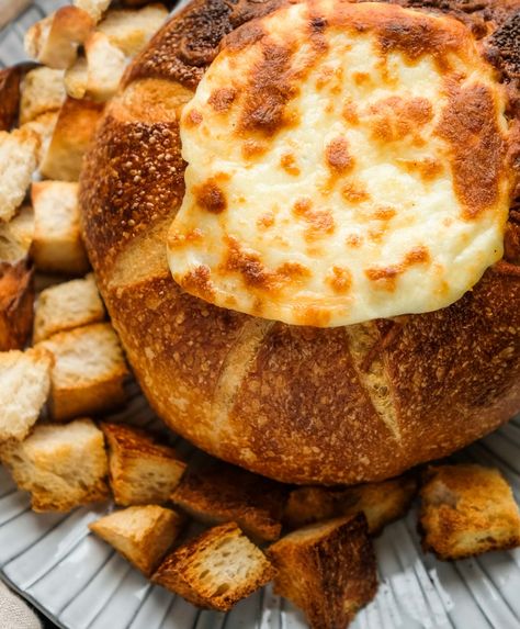 French Onion Soup In Bread Bowl, French Onion Soup Bread Bowl, French Bread Bowl Recipe, French Onion Bread, Easy Bread Bowls, Panera Bread Bowl, Bread Bowls Recipe, Quick And Easy Bread, Bread Bowl Dip