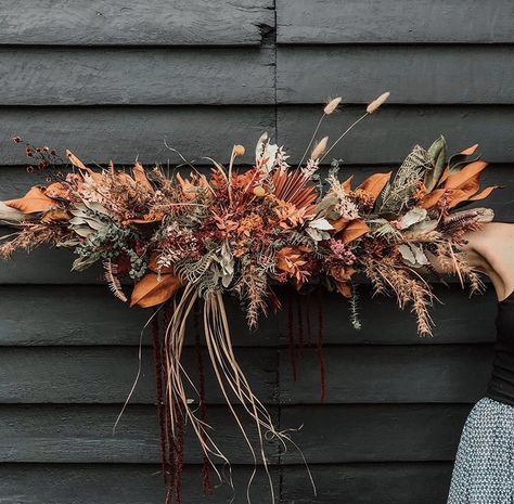 Diy Dried Floral Wall Hanging, Floral Wall Arrangements, Dried Flower Wall Arrangements, Wall Floral Arrangements, Dried Flower Arrangements Wall, Flower Wall Installation, Dried Floral Wall Hanging, Mantel Floral Arrangements, Dried Flower Wall Art