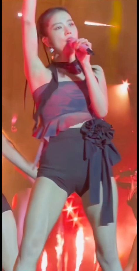 Jisoo Swimsuit, Lisa Hot Outfit, Jennie Calvin Klein, Blackpink Square Up, Hot Dresses Tight, Hot Kpop, Korean Celebrities, Blackpink Jisoo, Korean Beauty