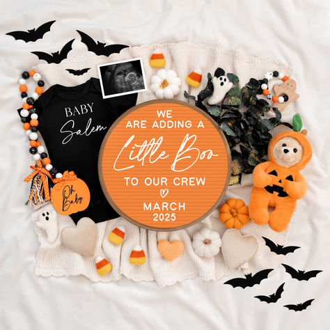 🎃👻 Get into the Halloween spirit with this editable digital pregnancy announcement! Perfect for sharing your exciting news with a spooky twist. Customize this design to fit your style and make it uniquely yours. Ideal for social media posts, gender reveals, or baby announcements! 🖤✨ #HalloweenPregnancyAnnouncement #SpookyBabyReveal #EditablePregnancyAnnouncement #DigitalDownload #LittlePumpkinOnTheWay Fall Baby Announcement, Halloween Pregnancy Announcement, Halloween Parfait, Thema Halloween, Baby Due Date, Baby Announcement Photos, Pregnant Halloween, Pregnancy Announcements, Family Planning